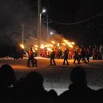 Paint-ball pe schiuri și dans în jurul focului - provocările Serbărilor Zăpezii de la Băișoara