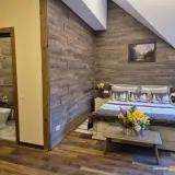 Suita cu Vedere la Munte - Camera Tripla - Poiana Golf Chalet
