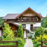 Pensiunea Agroturistica Bradet - Broșteni.
- Str. Neagră, Nr. 23
- Pensiunea Brădet din Broșteni, județul Suceava, este un loc foarte primitor, pensiunea dispunand de un adevărat confort. Pensiunea este locul perfect unde te poți relaxa, îti poți petrece vacanța și poti avea parte de experiențe de neuitat. 

Sunt primiți cu o deosebită placere atât clienții, c...