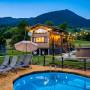 Recele Tiny Nest - Ilva Mare.
- Sat Ilva Mare, Nr. 162 A
- Recele Tiny Nest se află în Ilva Mare, județul Bistrița-Năsăud, într-o zonă liniștită, pe un deal cu vedere spre munți și vale, aproape de Munții Rodnei și Colibița. Cabana este potrivită pentru până la 5 adulți sau 4 adulți și 1–2 copii.

La exterior, proprietatea dispune de terasă cu mobilier...