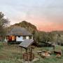 Inside The Village - Imagine de ansamblu
