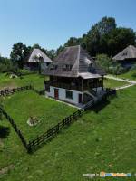 Wooden Hideaway Integral - Unitate integral - Inside The Village