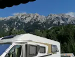 Loc pentru Rulota - Servicii - Popasul Alpinistului