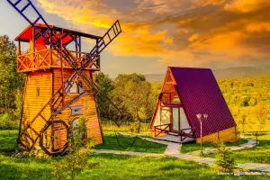 Căsuță Tip Moară - Bungalou - La Maria lu' Sandoiu