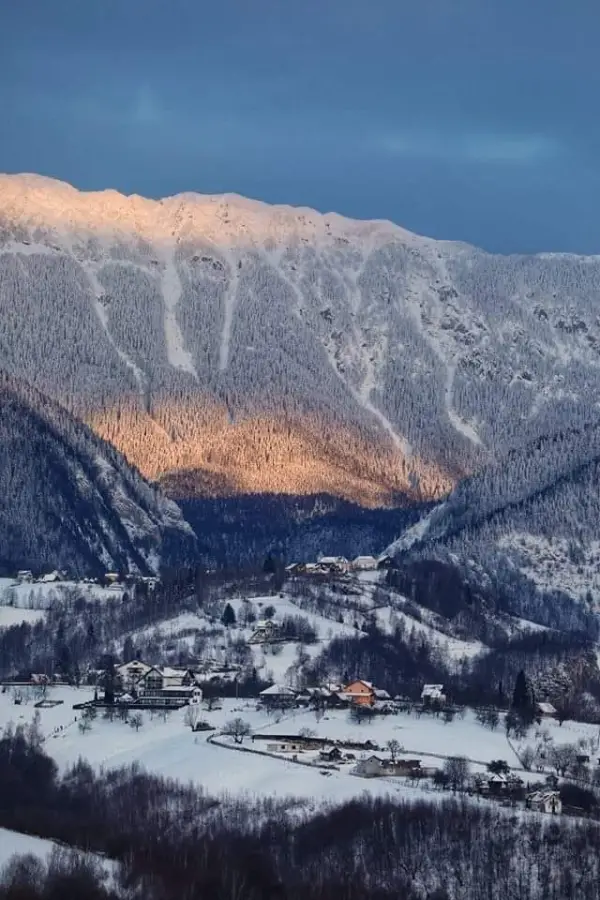 Felinarul Munților — Moieciu