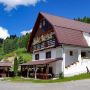 Casa Dory & Dan - Arieseni.
- Sat Arieşeni, Str. Principală, Nr. 33B
- La Casa Dory & Dan se acceptă și plata prin carduri de vacanță! Casa este situată la 500 m de centrul comunei Arieșeni, cu acces direct în curte din șoseaua principală. Aici, dimineața vei fi trezit de ciripitul păsărelelor și susurul râului Arieș.

Proprietatea dispune de curte cu locuri de pa...