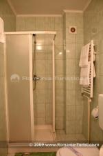 Camera Dubla Twin cu baie proprie - Pensiunea Olt