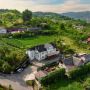 Pensiunea Club Dioda - Barasti.
- Sat Cicănești, Str. Principală, Nr. 169
- Pensiunea Club Dioda vă invită să descoperiți farmecul satului românesc, unde tradițiile și natura se împletesc armonios. Situată în satul Cicănești, pensiunea oferă camere confortabile, un restaurant cu bar, bucătărie comună și acces gratuit la WiFi.

La această pensiune, camerele sunt dotate ...