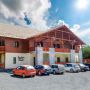 Pensiunea Roua Calimanilor - Colibita.
- Sat Colibița, Str. Principală, Nr. 154
- Pensiunea Roua Călimanilor, situată la 5 min distanță de lacul Colibița, spre coada lacului, vă așteaptă cu brațele deschise pentru a vă oferi o experiență de neuitat în mijlocul naturii. 

Facilitățile includ 6 dormitoare cu baie proprie, o bucătărie complet utilată, parcare gratuită, camere c...