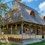 Casa din Susani - Calinesti.
- Sat Călinești, Str. Principală, Nr. 302
- Casa din Susani, situată în comuna Călinești, Maramureș, vă așteaptă cu brațele deschise. Această casă tradițională, construită din stejar acum peste 100 de ani, a fost recent restaurată pentru a vă oferi confort și ospitalitate. 

Fiecare cameră din această pensiune are o baie privată și un du...