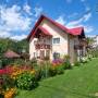 Pensiunea Doina - Durau.
- Str. Principală, Nr. 363
- Pensiunea Doina este amplasată în centrul Stațiunii Turistice Durău, în apropierea principalelor obiective turistice din zona. Pensiunea are o capacitate de cazare de 15 locuri în 7 camere mari, luminoase și spațioase, amenajate modern. 

Camerele de la etaj sunt dotate cu balcon. Toate camerel...