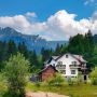 Casa Irina - Durau.
- Șos. DJ, Nr. 10
- Bucurați-vă de o escapadă la Casa Irina, amplasată la poalele Muntelui Ceahlău, înconjurată de frumusețea naturii. Grădina spațioasă, terasa și zonele special amenajate în aer liber vă vor încânta cu susurul apelor în apropiere și peisajul de neuitat.

Pensiunea dispune de un living spațios și ...