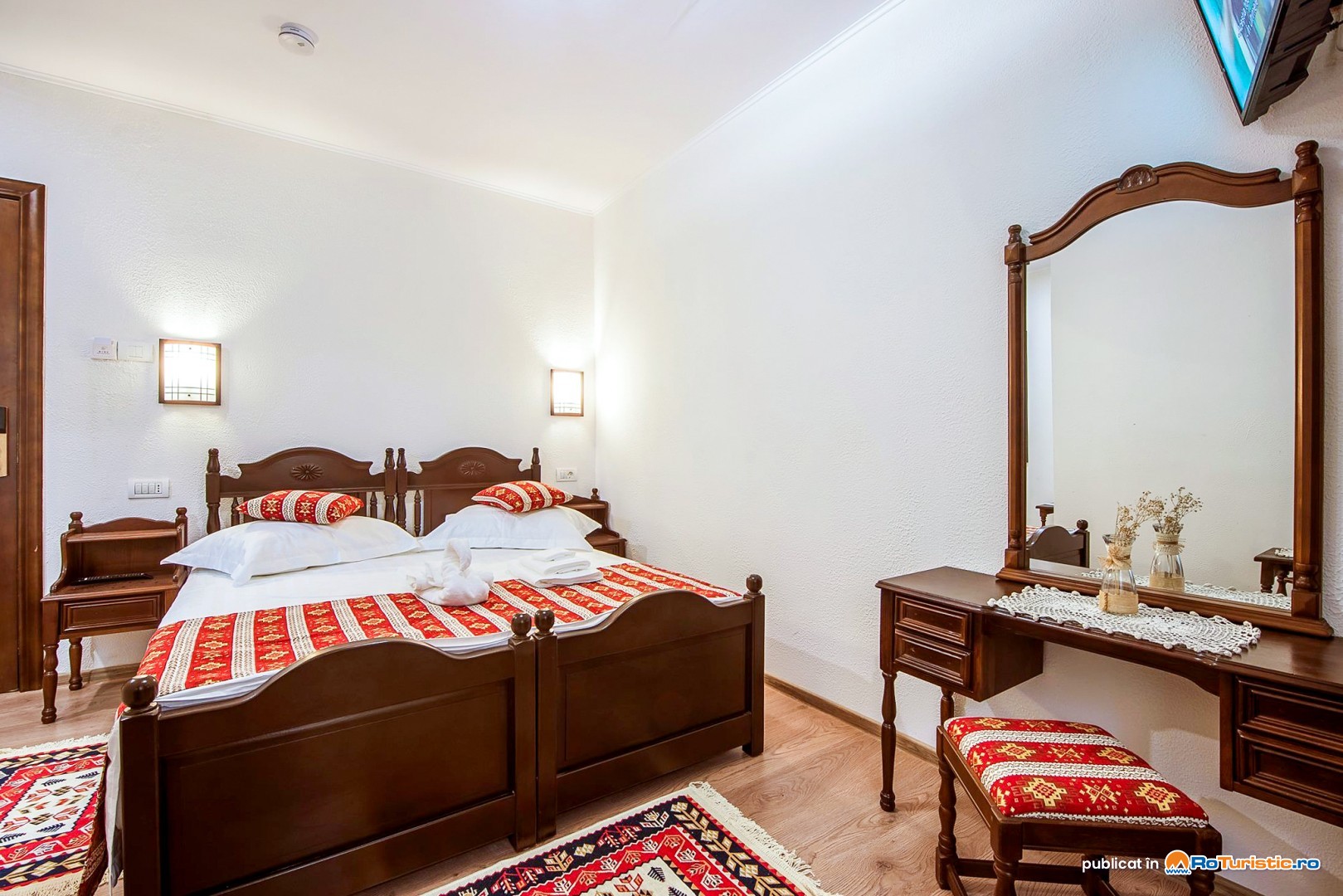 Camere de inchiriat Hanul Hora Romaneasca - 2 Imagine de ansamblu