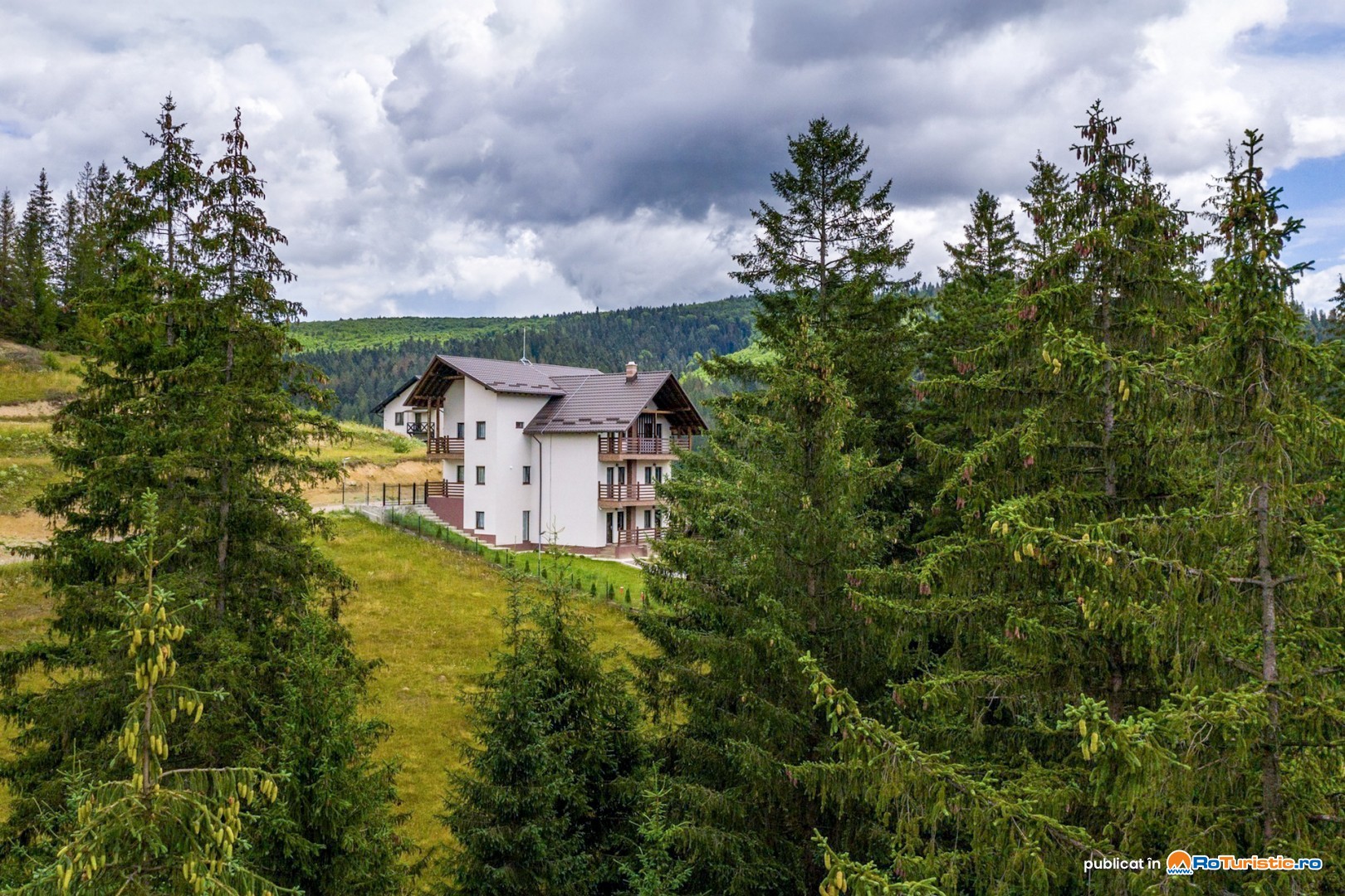 Pensiunea Drag de Bucovina - 2 Imagine de ansamblu