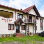 Pensiunea Alex si Tedi - Horezu.
- Oraş Horezu, Str. 1 Decembrie, Nr. 18
- Pensiunea Alex și Tedi se află în centrul orașului Horezu din județul Vâlcea, situată în apropiere de multe obiective turistice, la 4 km de Mănăstirea Horezu, la 7,6 km de Muzeul Trovanților și la 12,7 km de Mănăstirea Bistrița.

Pensiunea dispune de camere cu intrare privată, TV cu ecran plat,...
