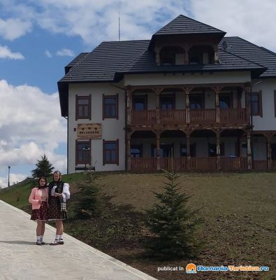 Pensiunea Belvedere — Petrova