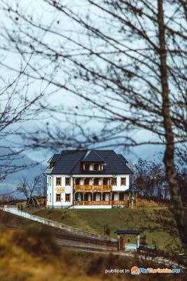 Pensiunea Belvedere — Petrova