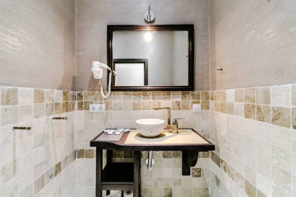 Hotel Boutique Marina — Pucioasa