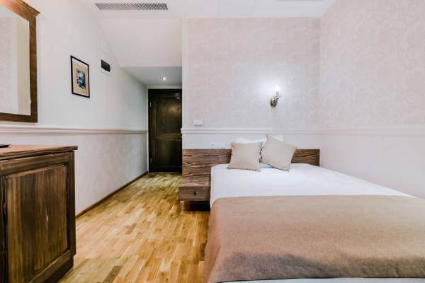 Hotel Boutique Marina — Pucioasa