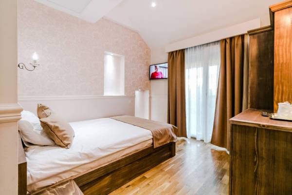 Hotel Boutique Marina — Pucioasa