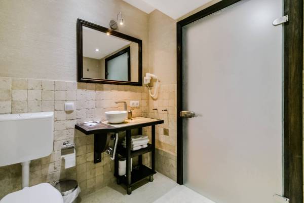 Hotel Boutique Marina — Pucioasa