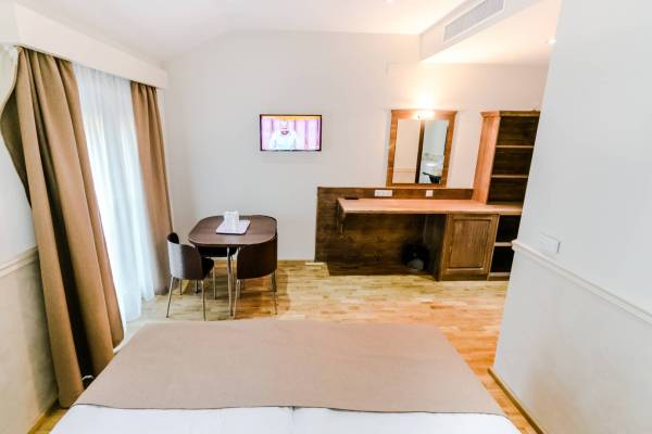 Hotel Boutique Marina — Pucioasa