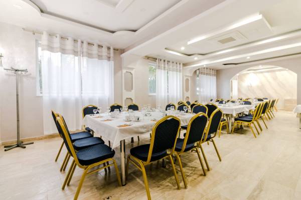 Hotel Boutique Marina — Pucioasa — restaurant