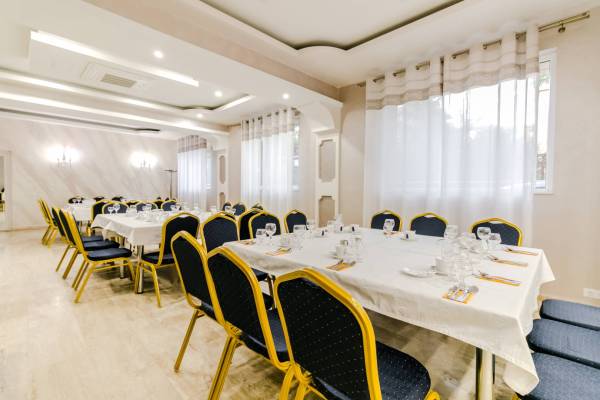 Hotel Boutique Marina — Pucioasa