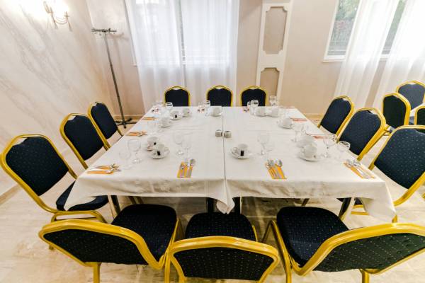 Hotel Boutique Marina — Pucioasa