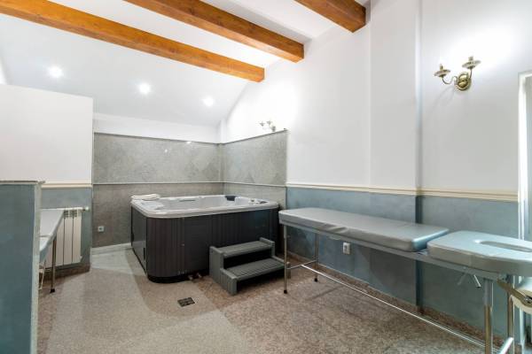 Hotel Boutique Marina — Pucioasa