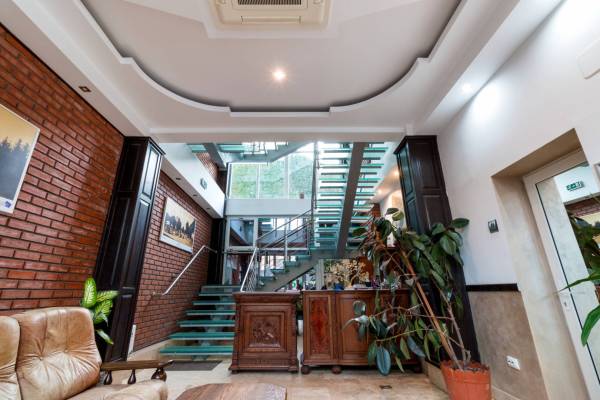 Hotel Boutique Marina — Pucioasa