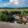La Helesteu - Schitu Golesti.
- Com. Schitu Goleşti, Sat Lăzăreşti, Nr. 264B
- La Heleșteu este un loc liniștit, aflat în mijlocul naturii, potrivit pentru odihnă, relaxare și activități în aer liber. Oferim cazare în 5 camere, 4 camere duble cu balcon și 1 cameră triplă. Toate camerele au baie proprie, prosoape de baie, uscător de păr și televizor cu ecran plat. Capacitate...