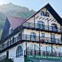 Casa Leu - Siriu.
- Sat Lunca Jaristei, Str. Principală, Nr. 339
- Amplasată în comuna Siriu din județul Buzău, la 3,6 km de Barajul Siriu, Casa Leu vă întâmpină cu parcare privată, o grădină cu zonă de grătar, terasă și loc de joacă, un super market la proprietate, o sală de mese cu TV și zonă de relaxare, camere moderne dotate cu baie proprie, TV cu ecran plat...