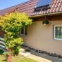 Camere de inchiriat Casuta Timar - Toplita.
- Str. Plopului, Nr. 1
- Căsuța Timar se află într-o zonă liniștită a Topliței, la 1,7 km de Cascada Mezotermală și de ștrandul Urmánczy Fürdő din Toplița, regiune populară printre iubitorii de drumeții. Căsuta se află și la 3,7 km de Pârtia Măgheruș și la 900 m de centru.

Locuința dispune de o cameră cu pat matrimoni...