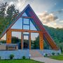 A-frame Nis - Slanic.
- Sat Coțofenești, Str. Principală, Nr. 294B
- Cabana A-frame Nis s-a deschis pe 1 octombrie 2022 și este situată la o oră distanță de București, la poalele pădurii, în satul Coțofenești, județul Prahova, locul unde, în 1928, a fost descoperit vestitul Coif de Aur. Cabana are un design modern și dispune de o curte spațioasă de 1200 mp, cu mul...